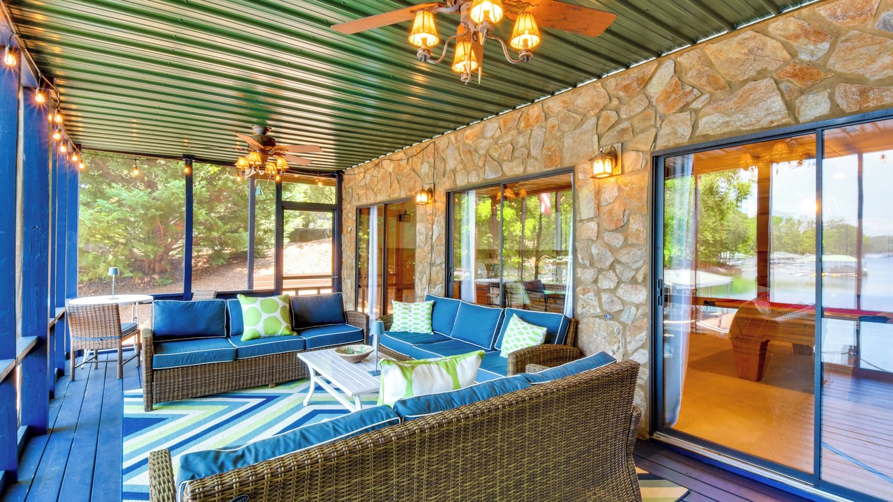 Photo of Patio Balcony in Seneca