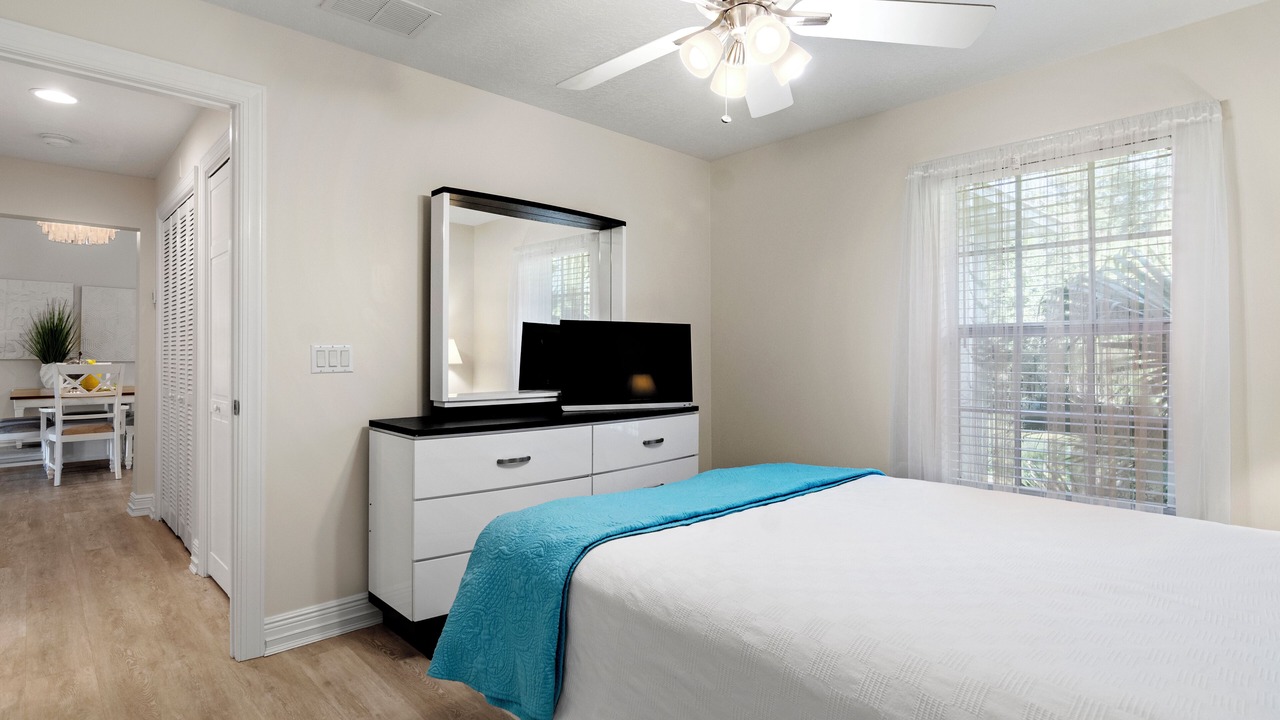 Photo of Bedroom in Boulevard Village and Tennis