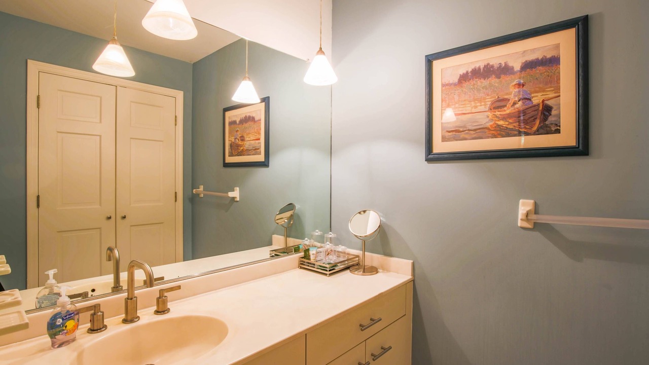 Photo of Bathroom in Bohicket Marina Village