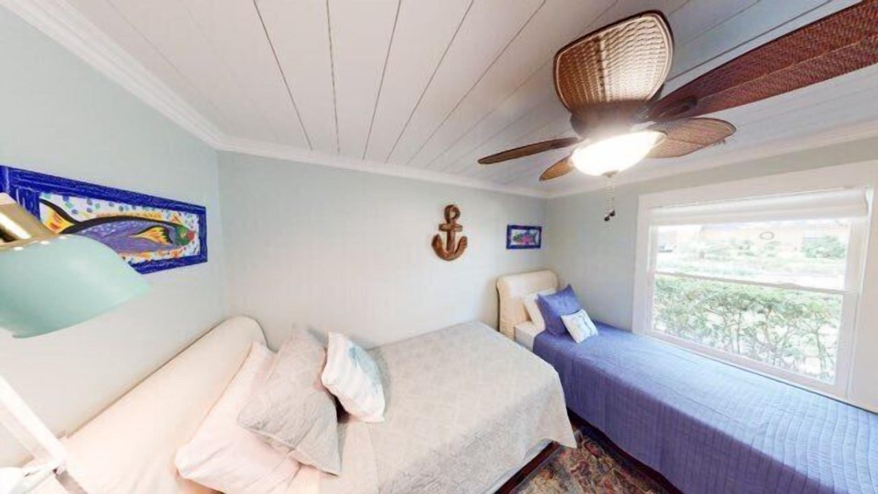 Photo of Bedroom in Folly Field