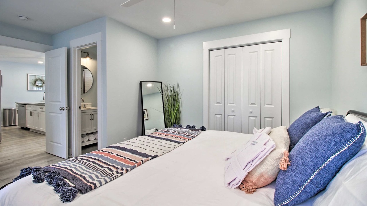 Photo of Bedroom in The Point