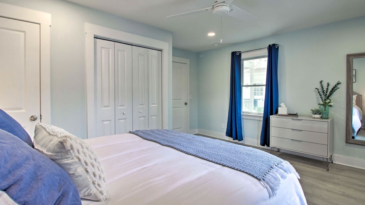 Photo of Bedroom in The Point