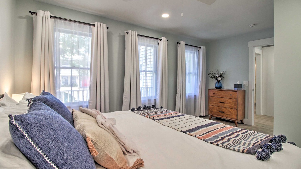 Photo of Bedroom in The Point