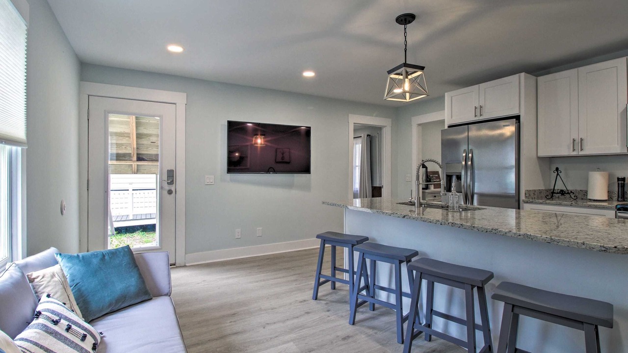 Photo of Livingroom in The Point