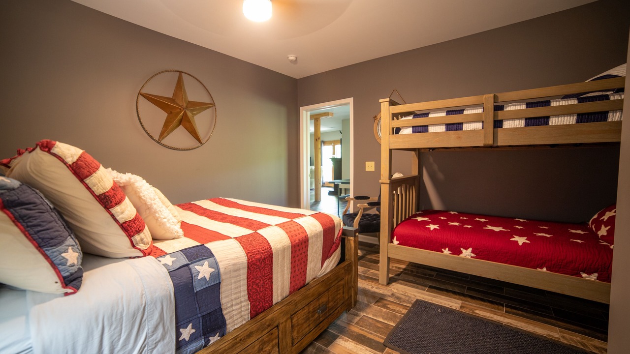 Photo of Bedroom in Townville