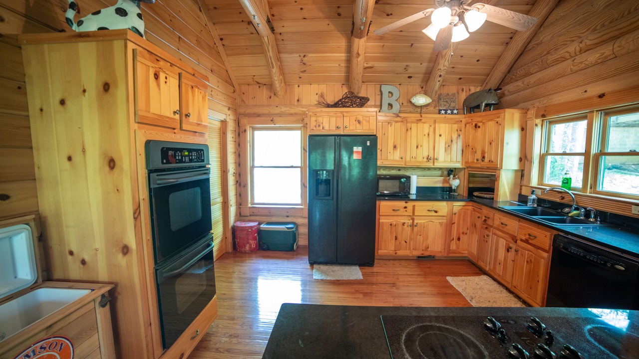 Photo of Kitchen in Townville