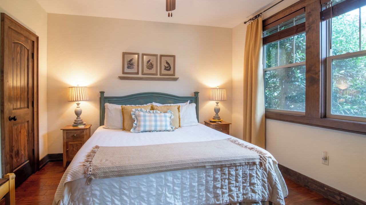 Photo of Bedroom in Cullowhee