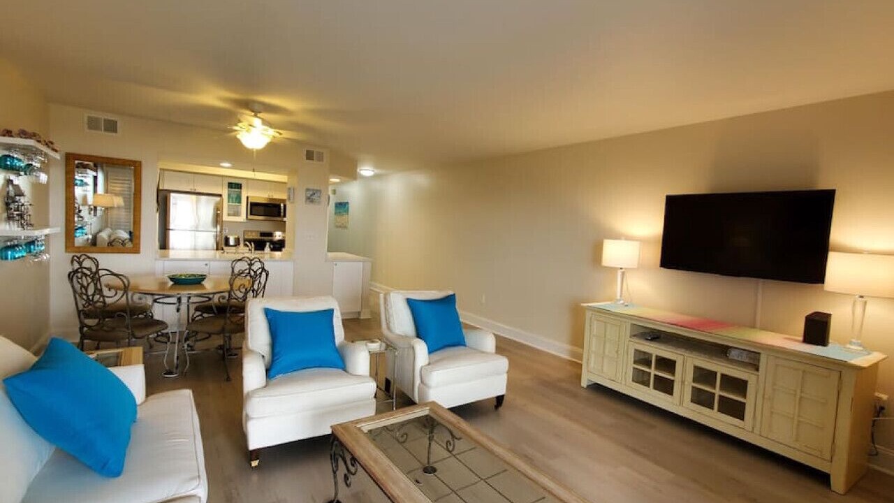 Photo of Livingroom in Seabrook Island
