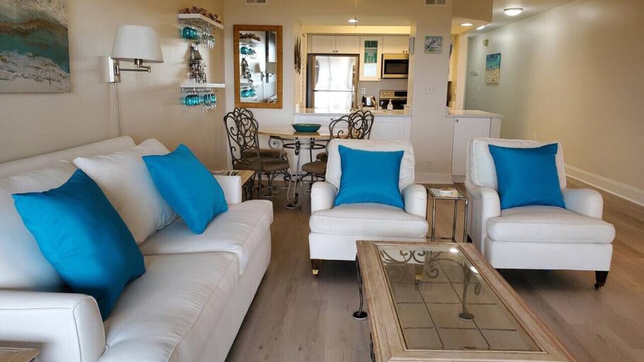 Photo of Livingroom in Seabrook Island