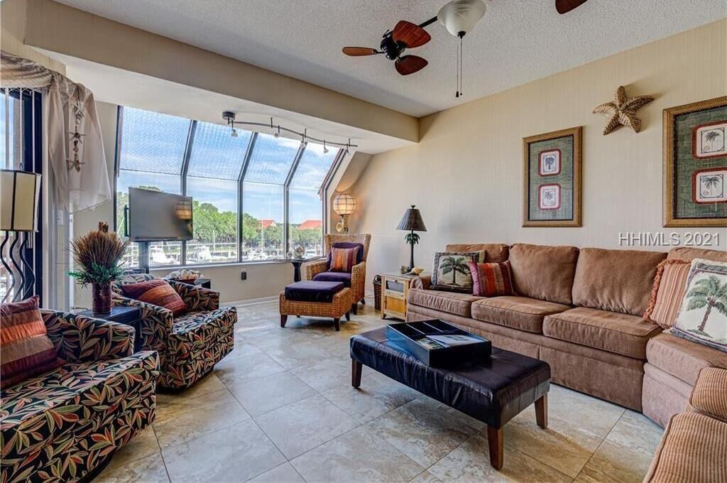Photo of Livingroom in Shelter Cove