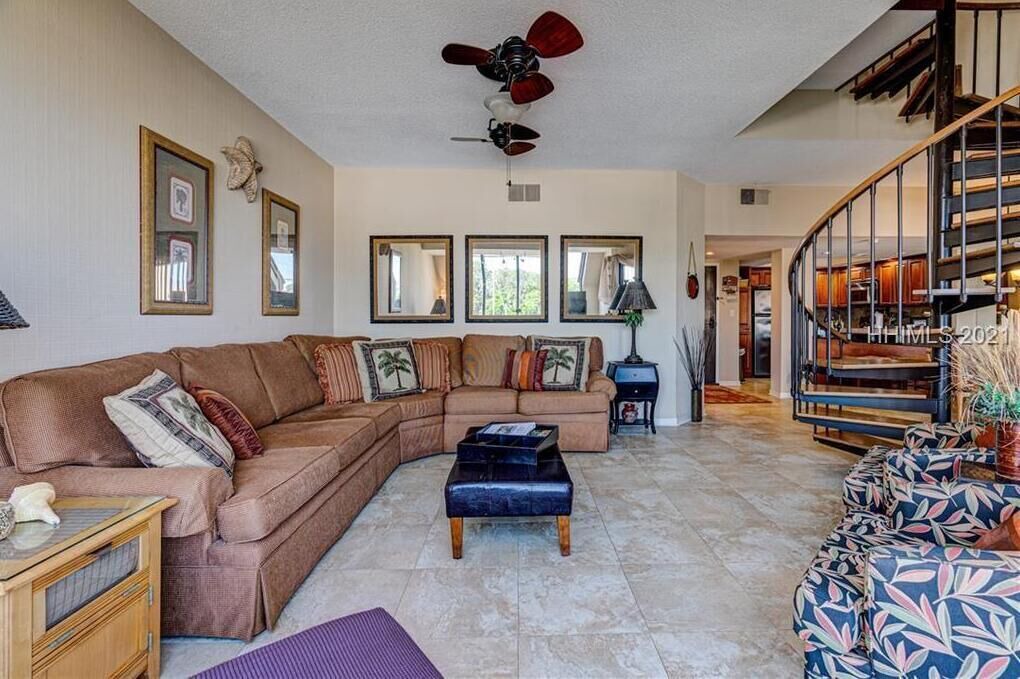 Photo of Livingroom in Shelter Cove