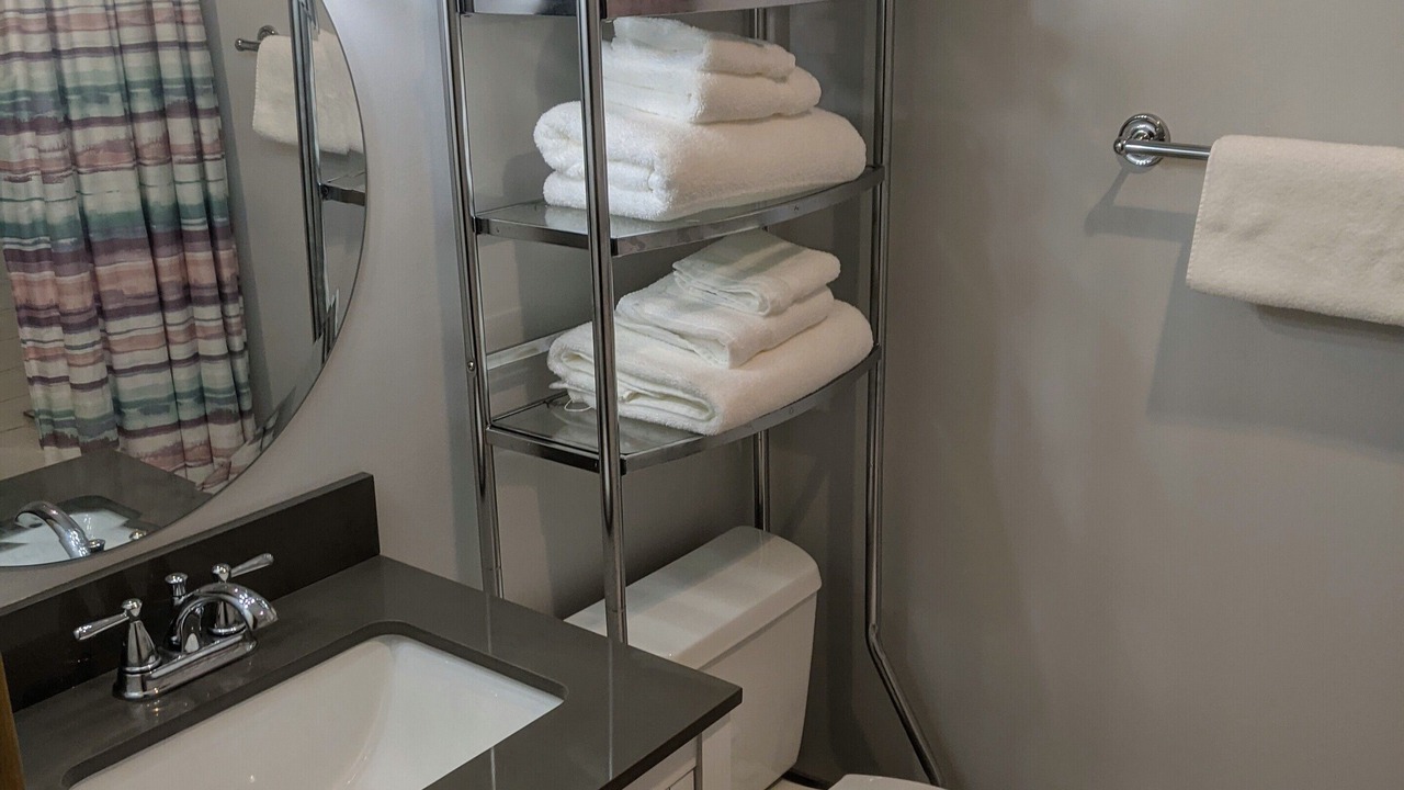 Photo of Bathroom in Glenville