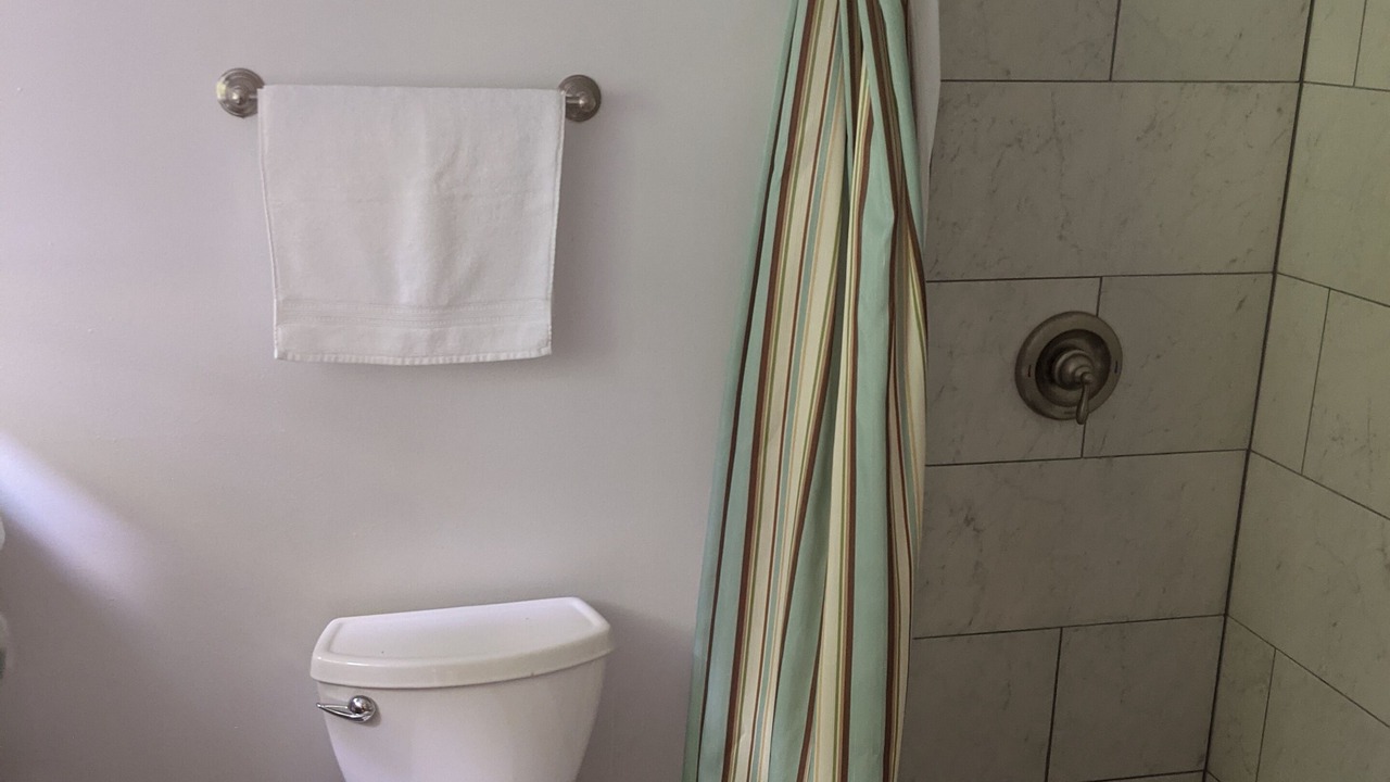 Photo of Bathroom in Glenville
