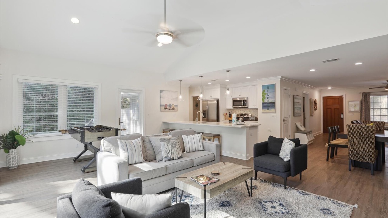Photo of Livingroom in Folly Field
