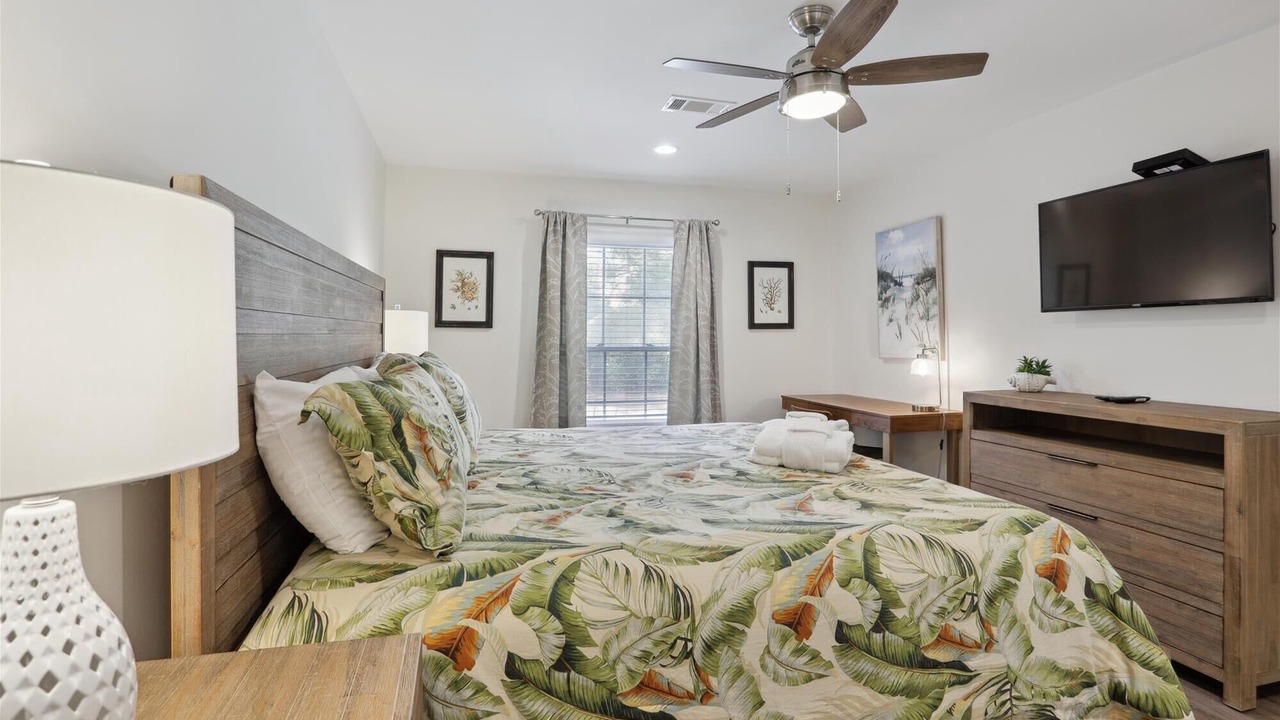 Photo of Bedroom in Folly Field