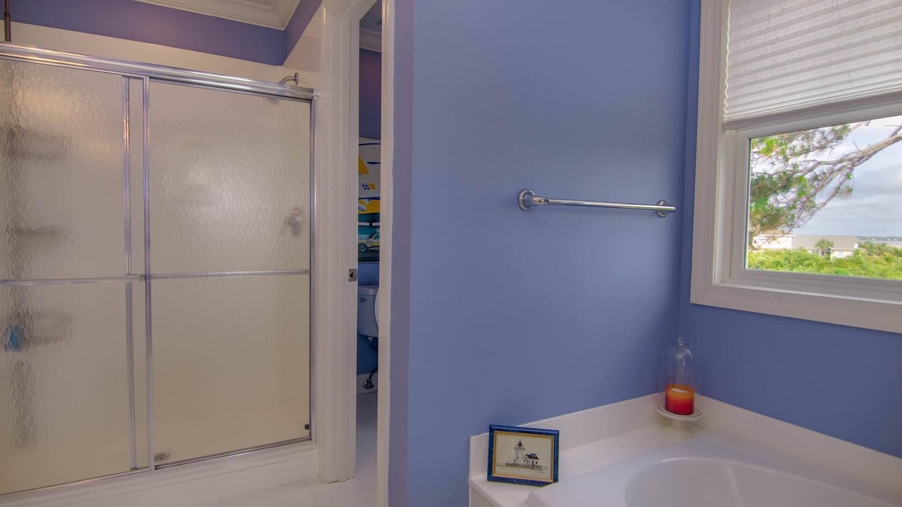 Photo of Bathroom in Beachwalk