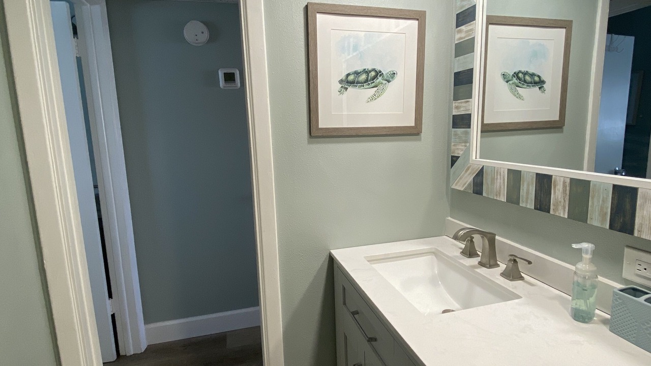 Photo of Bathroom in Treasure Island