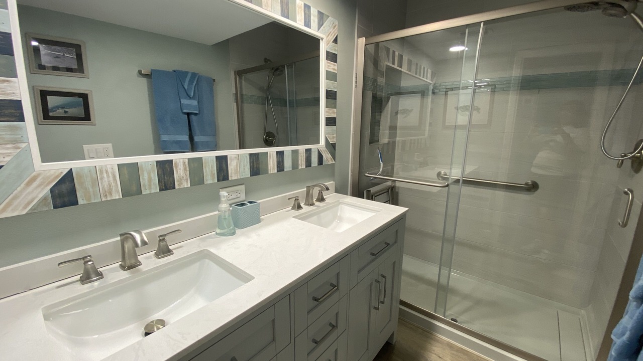 Photo of Bathroom in Treasure Island