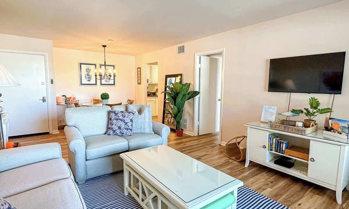 Photo of Livingroom in Harbour Town