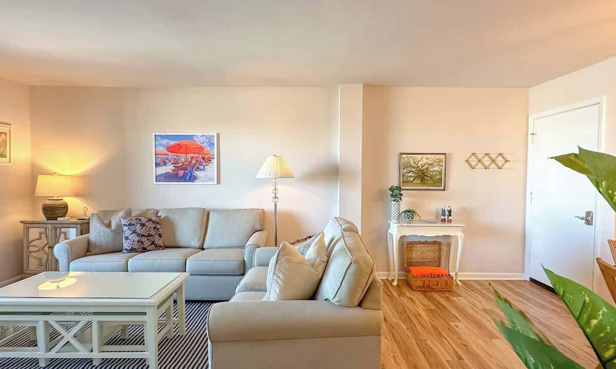 Photo of Livingroom in Harbour Town