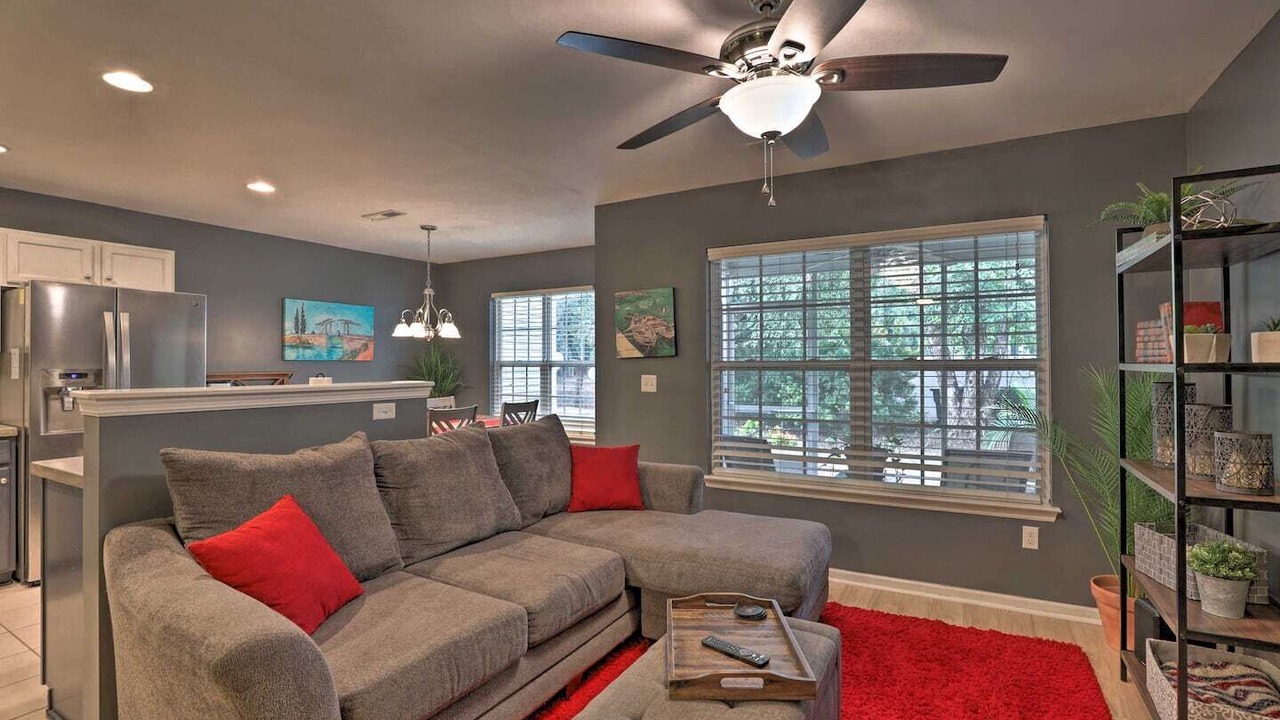 Photo of Livingroom in Charleston