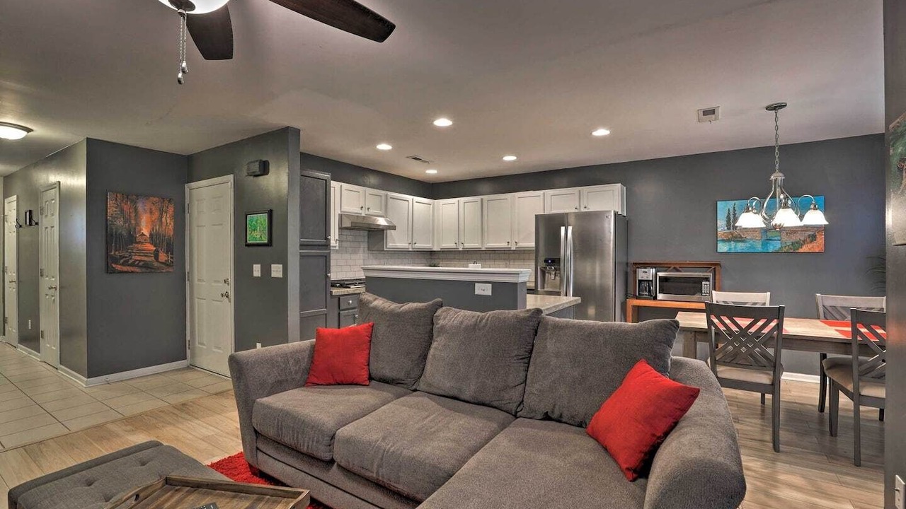 Photo of Livingroom in Charleston