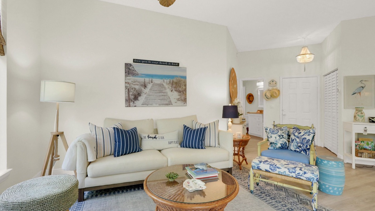 Photo of Livingroom in Wabasso Beach