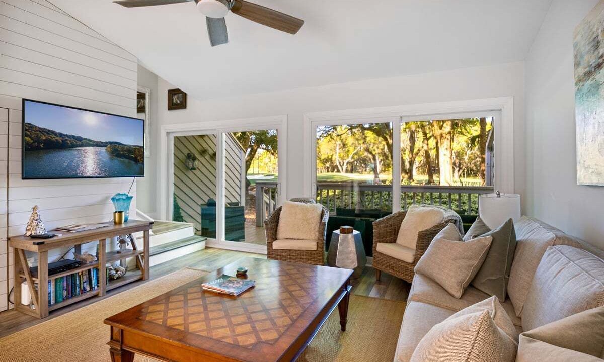 Photo of Livingroom in Seabrook Island