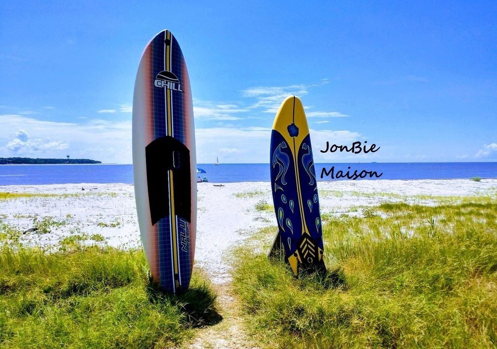 Photo of Others in Melrose on the Beach