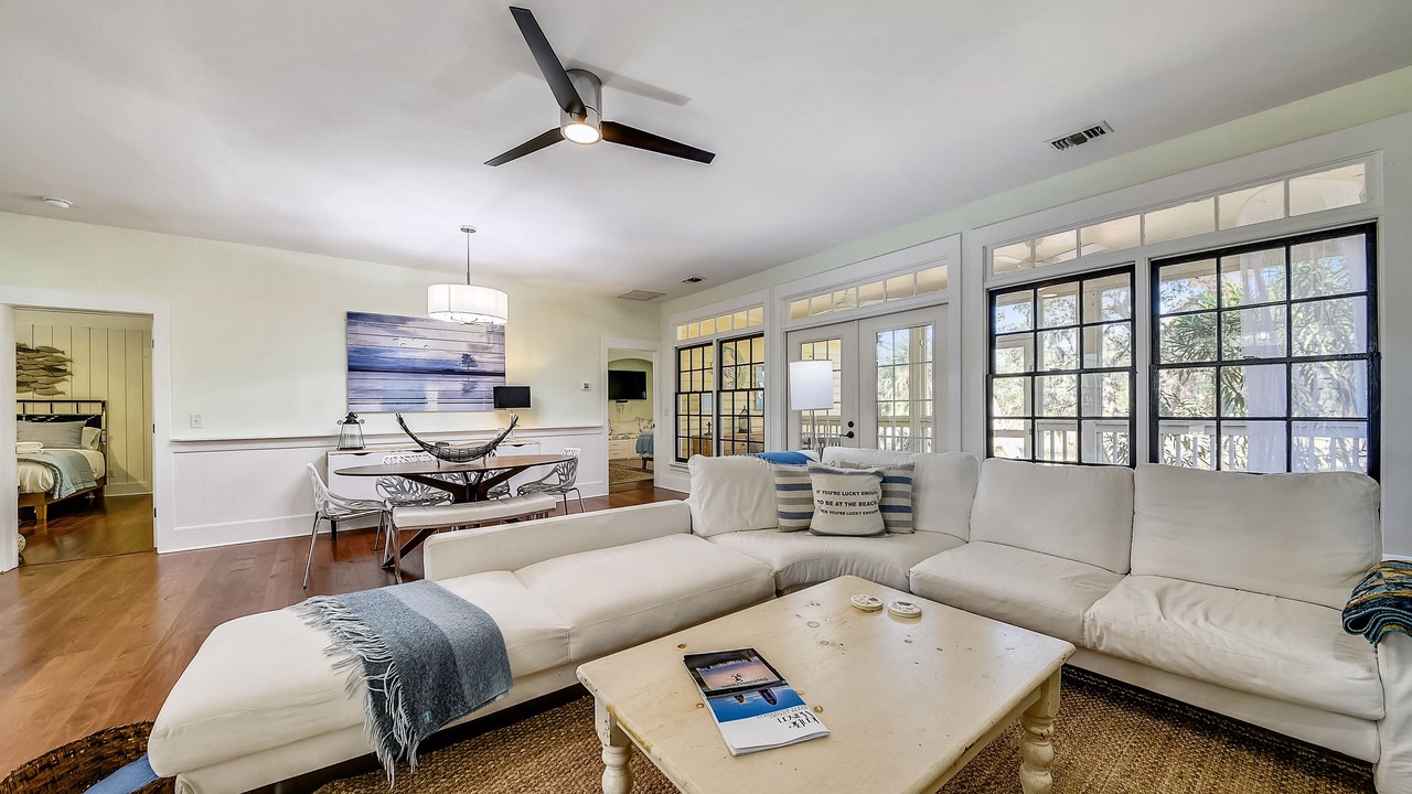 Photo of Livingroom in Melrose on the Beach