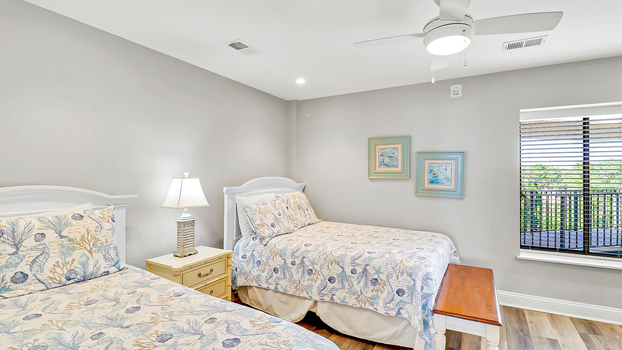 Photo of Bedroom in Folly Field