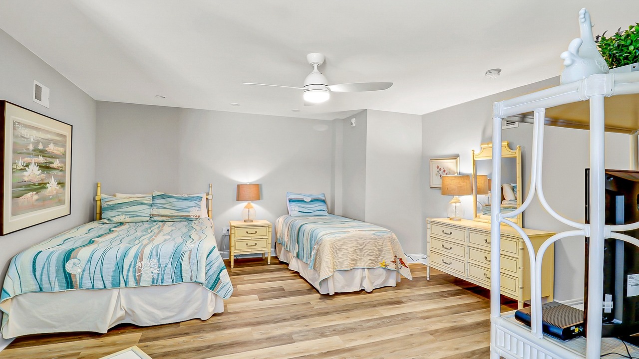 Photo of Bedroom in Folly Field