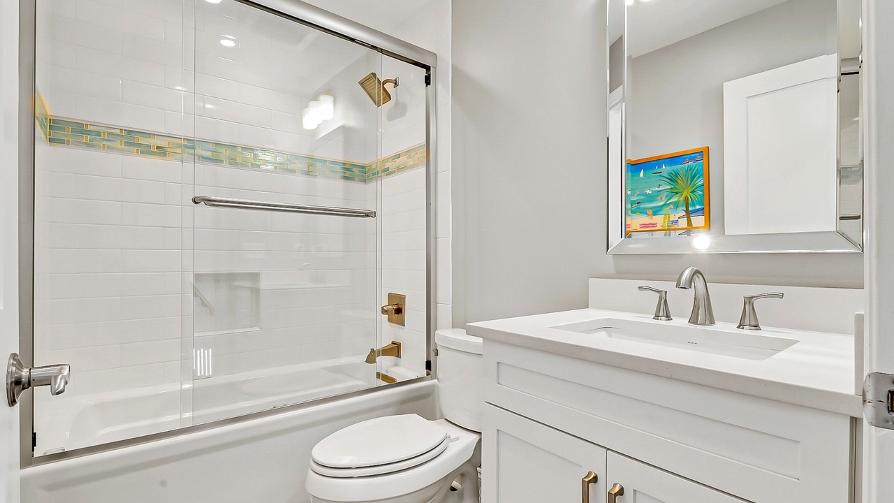 Photo of Bathroom in Folly Field
