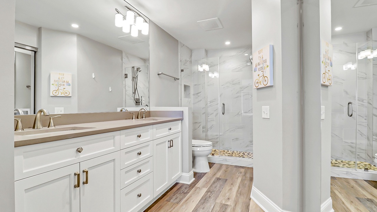 Photo of Bathroom in Folly Field