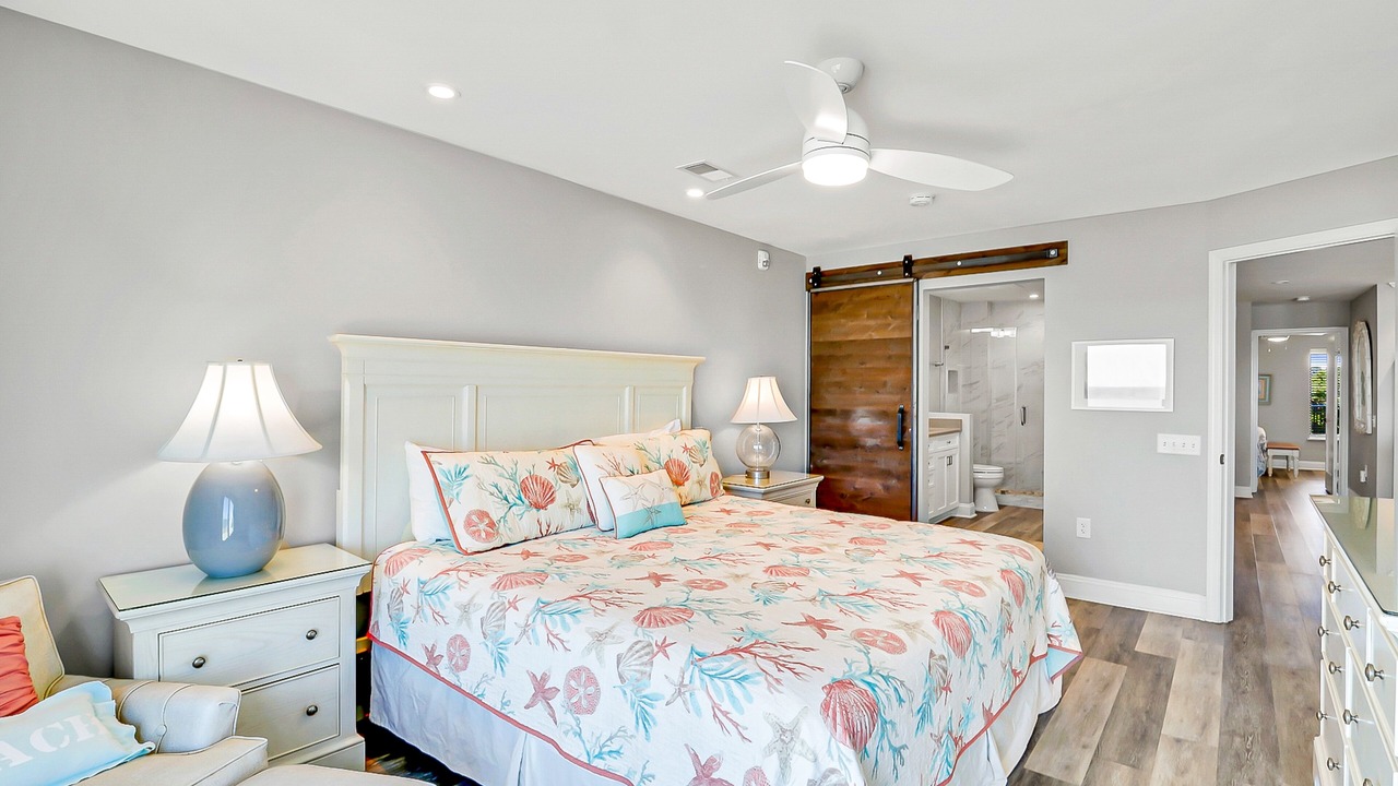 Photo of Bedroom in Folly Field