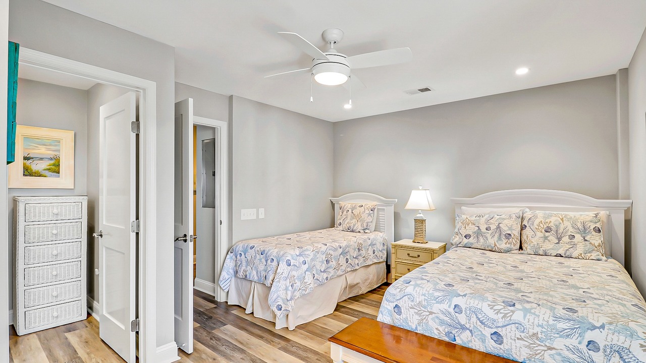 Photo of Bedroom in Folly Field