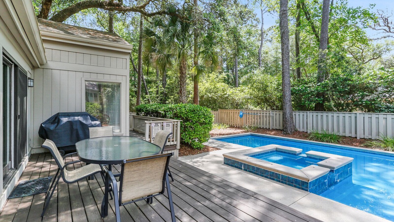 Photo of Outdoor in Heritage Woods