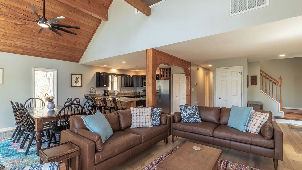 Photo of Livingroom in Tuckasegee