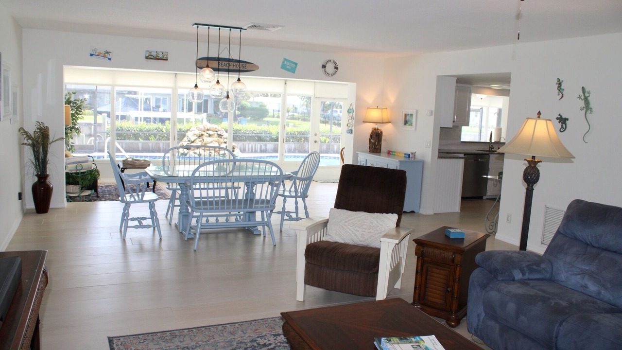 Photo of Livingroom in Florida Ridge