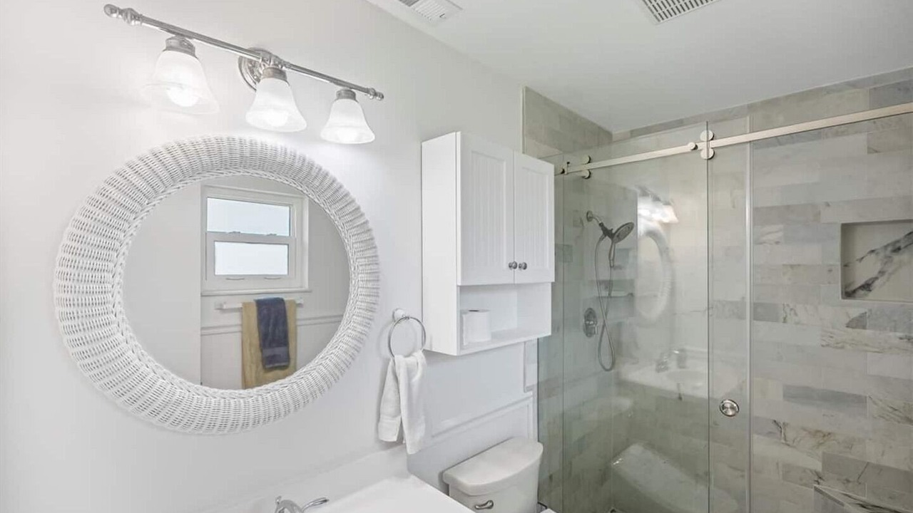 Photo of Bathroom in Florida Ridge