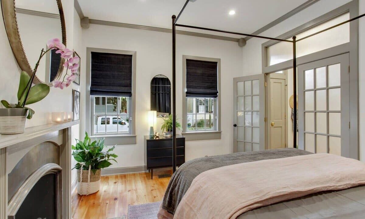 Photo of Bedroom in Beach Institute
