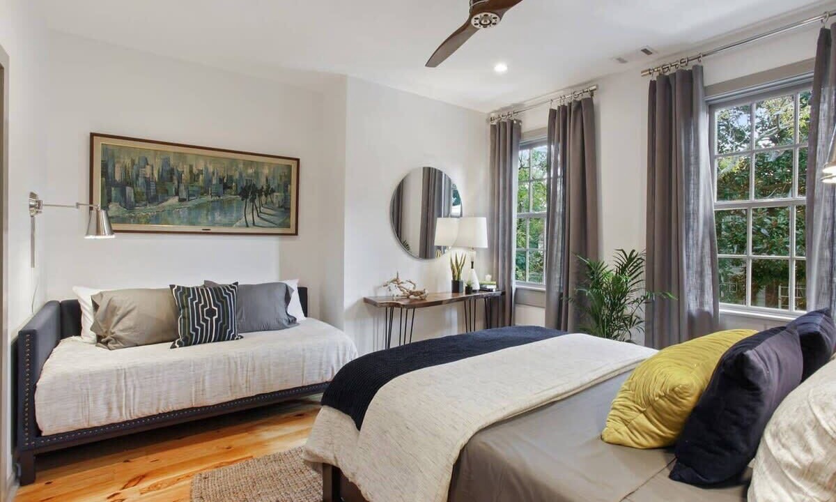Photo of Bedroom in Beach Institute