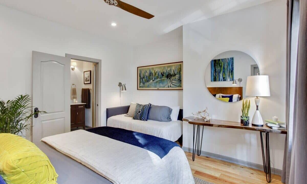 Photo of Bedroom in Beach Institute
