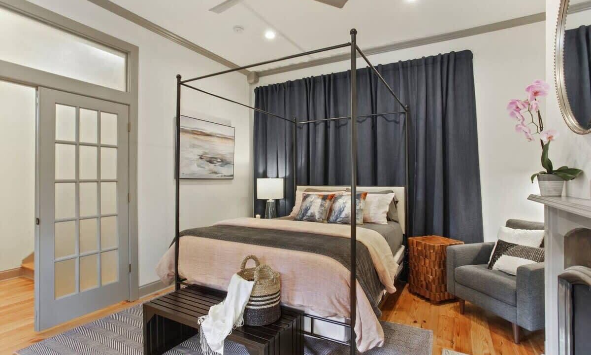 Photo of Bedroom in Beach Institute