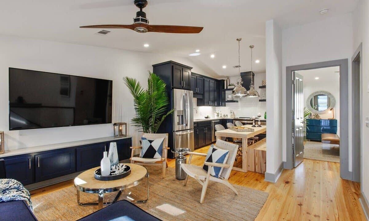 Photo of Livingroom in Beach Institute