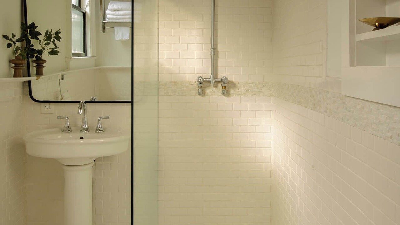 Photo of Bathroom in Dixon Park