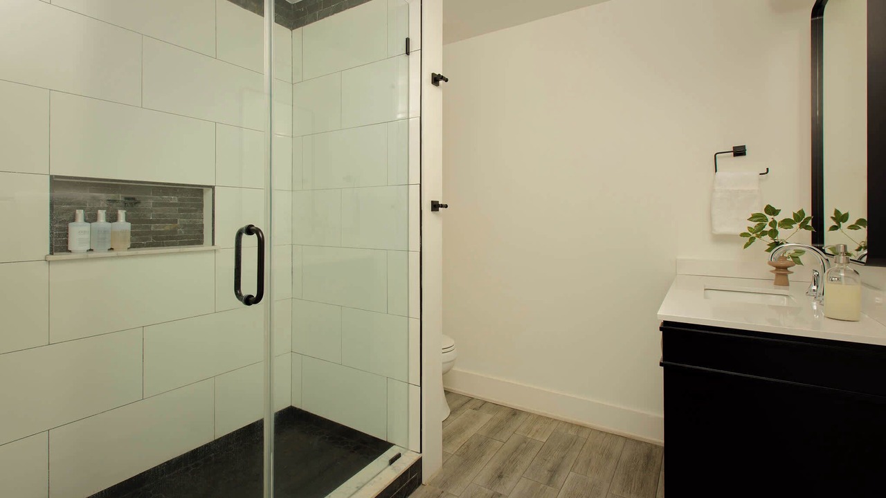 Photo of Bathroom in Dixon Park