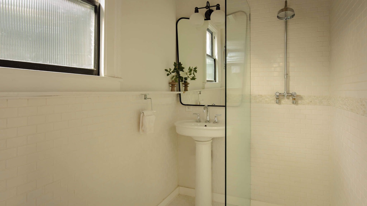 Photo of Bathroom in Dixon Park