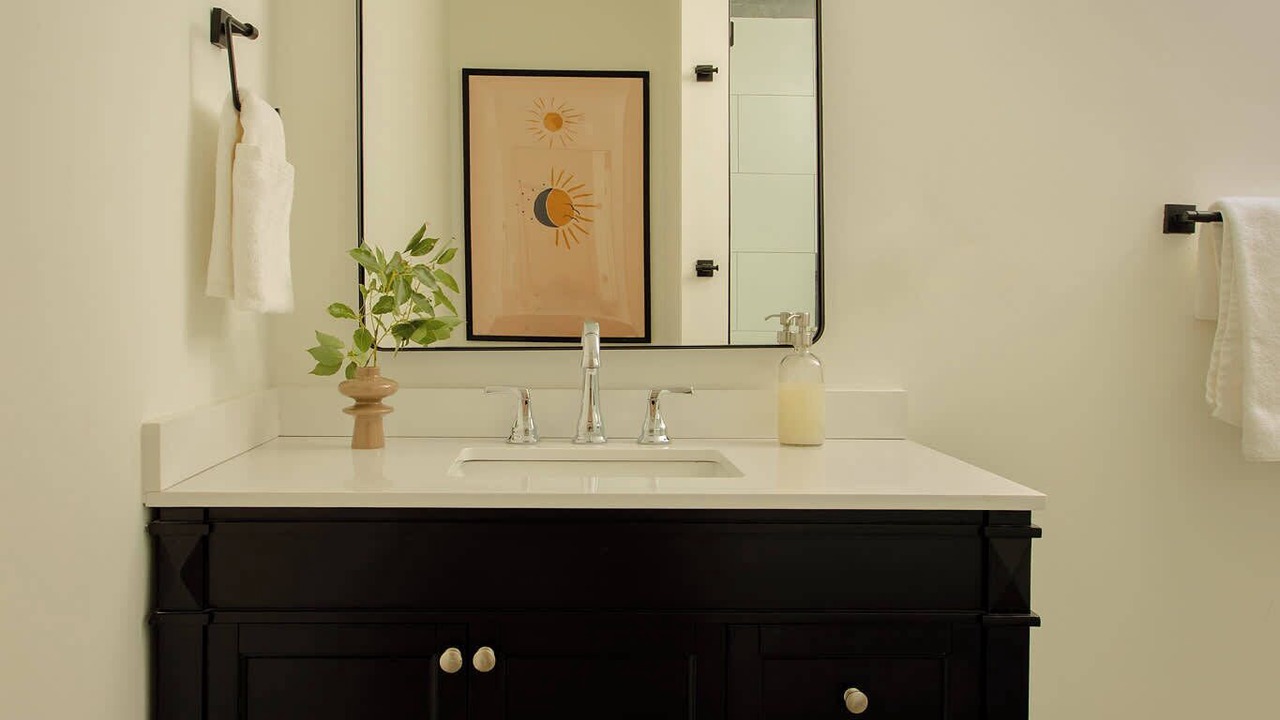 Photo of Bathroom in Dixon Park