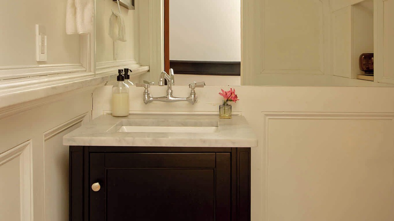 Photo of Bathroom in Dixon Park